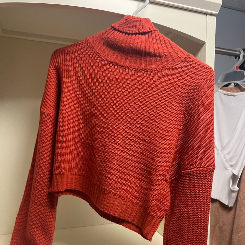 ZAFUL medium cropped sweater size M